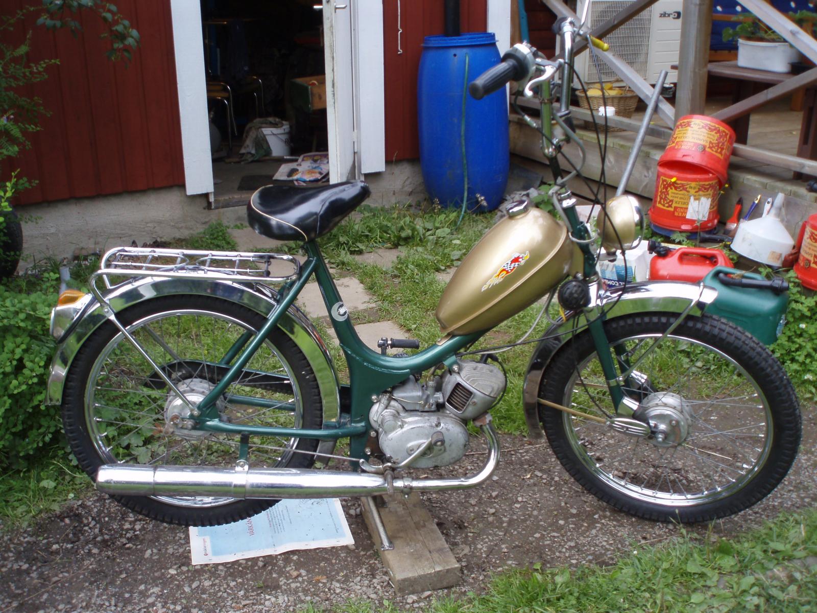 MCB | Moped